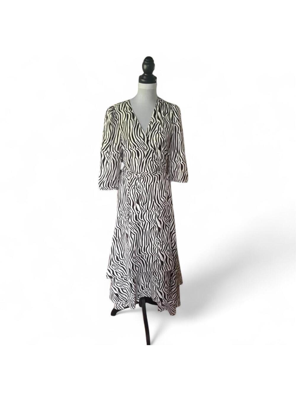 Jovonna London black and white  wrap maxi dress  Size M  NWT